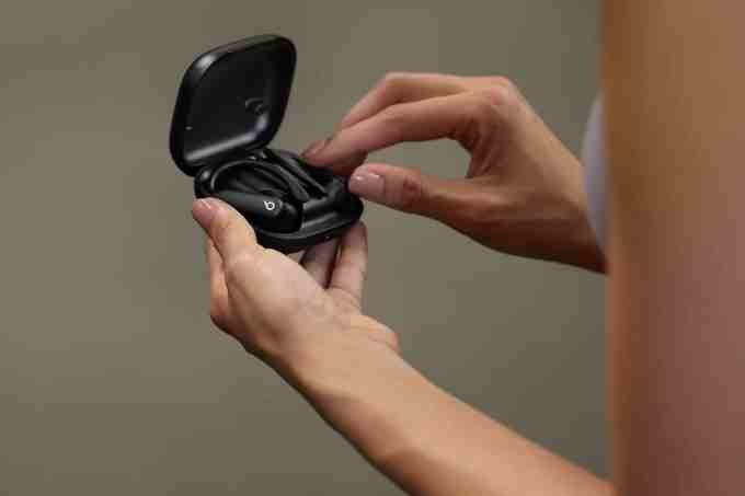 Powerbeats Pro 2 detail