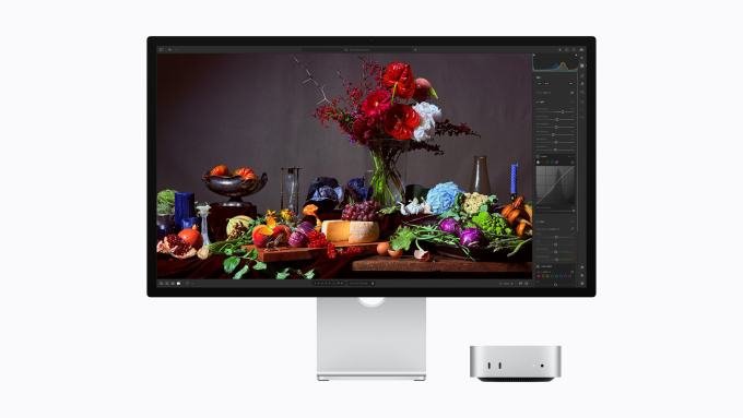 Apple Studio Display setup