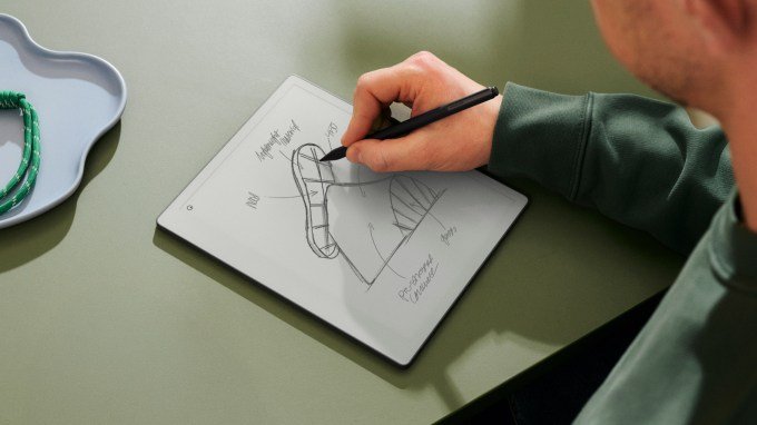 reMarkable Paper Pure tablet in use